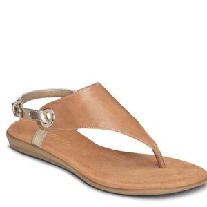 Cushioned gold sandals